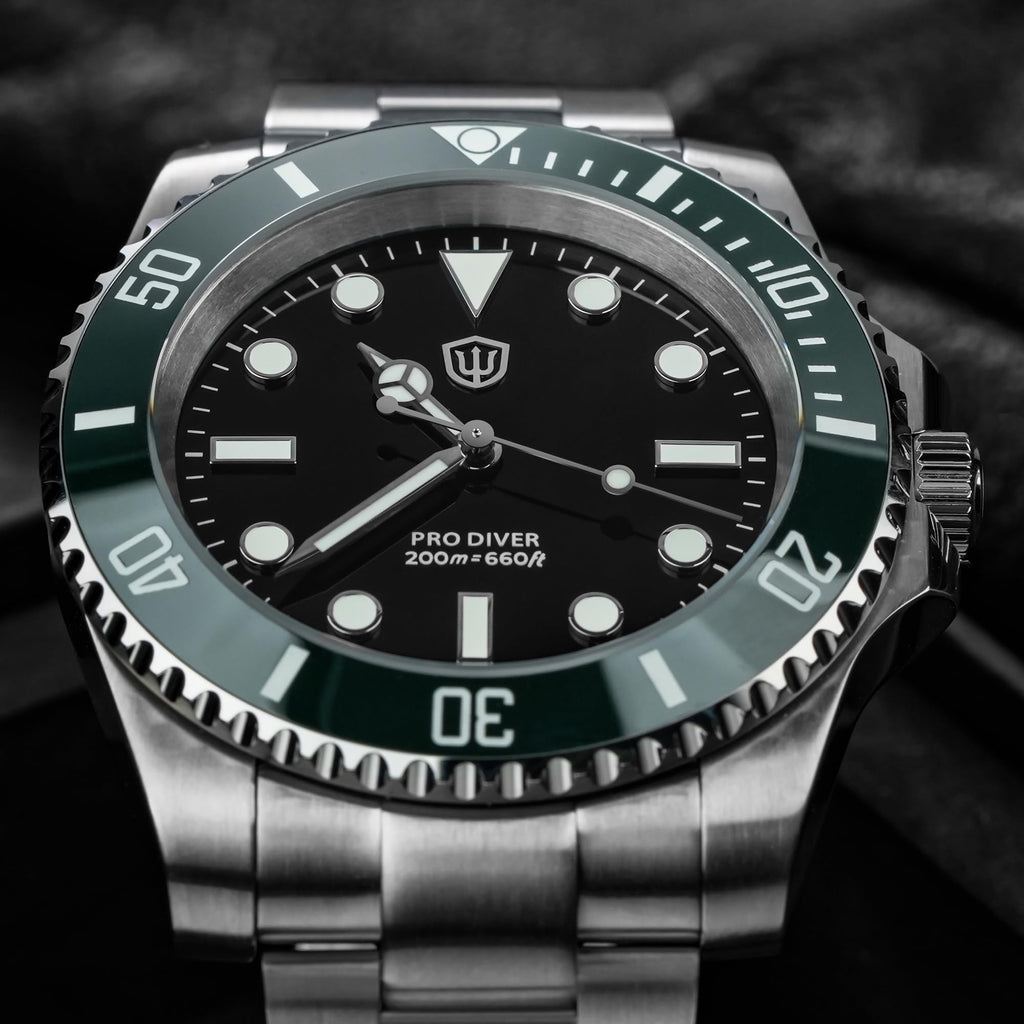 40mm Sapphire Crystal 200m Waterproof Quartz Diver Watch A979
