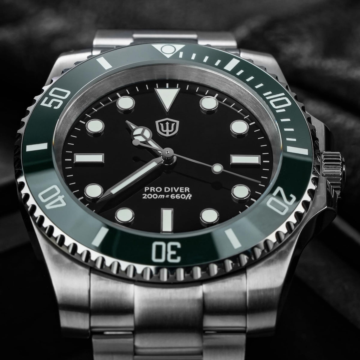 40mm Sapphire Crystal 200m Waterproof Quartz Diver Watch A979