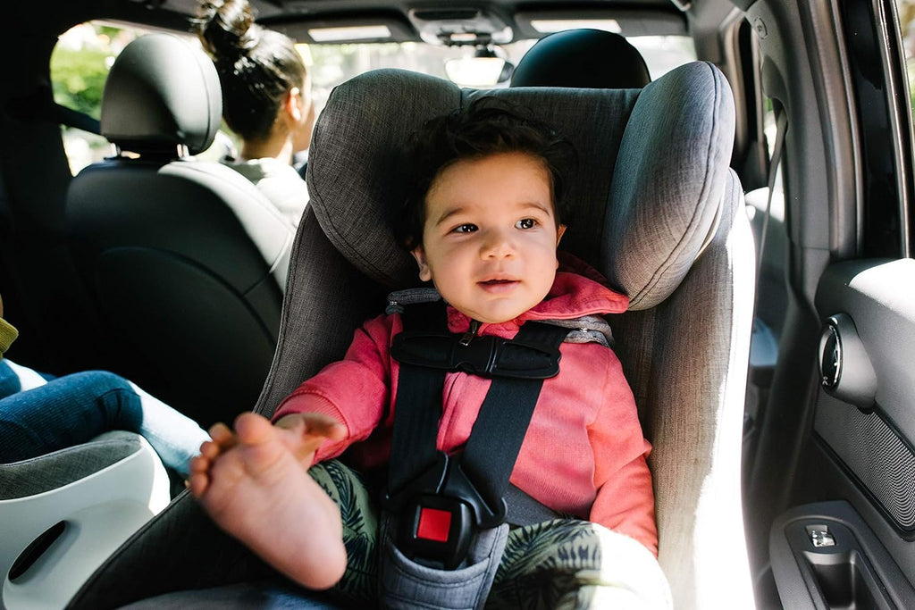 Convertible Car Seat with Adjustable Headrest and Reclining Design J864