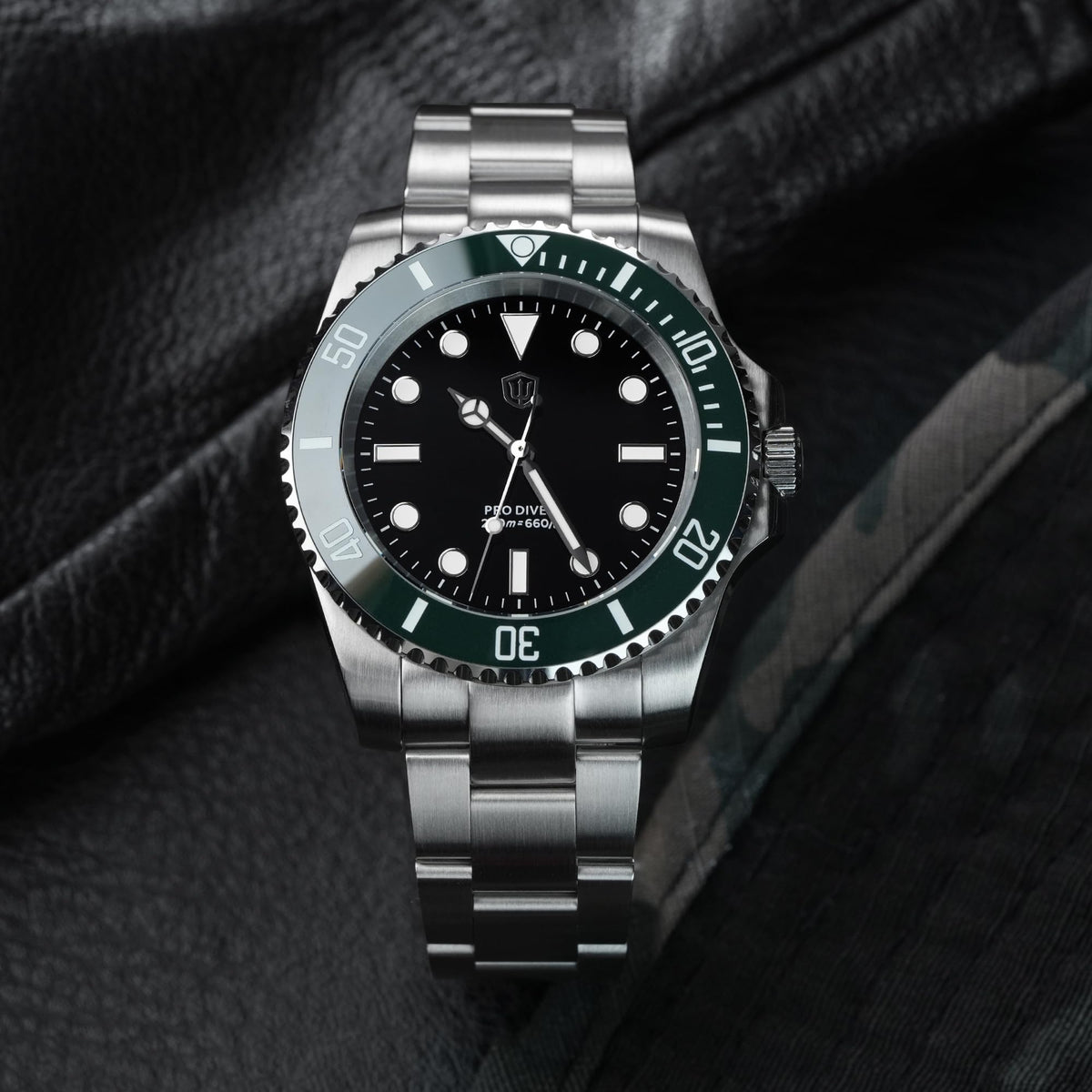 40mm Sapphire Crystal 200m Waterproof Quartz Diver Watch A979