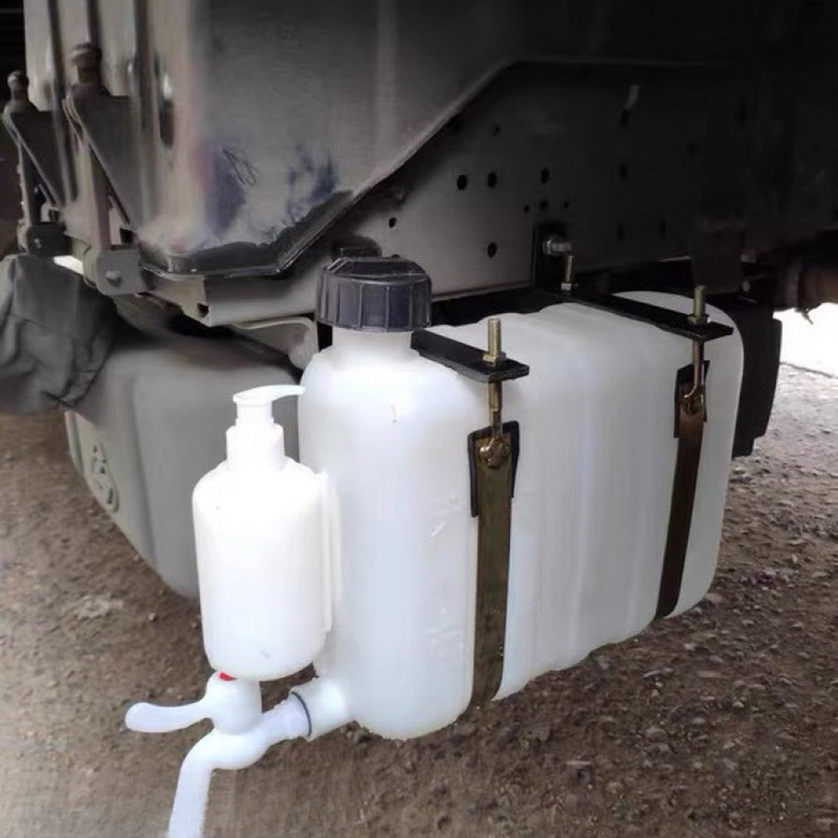 Portable Water Tanks with Faucet Q926