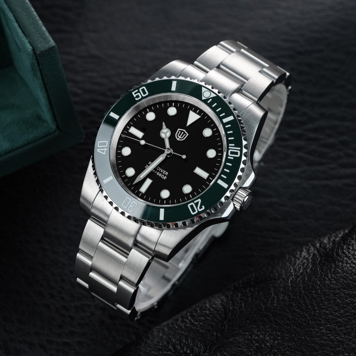 40mm Sapphire Crystal 200m Waterproof Quartz Diver Watch A979